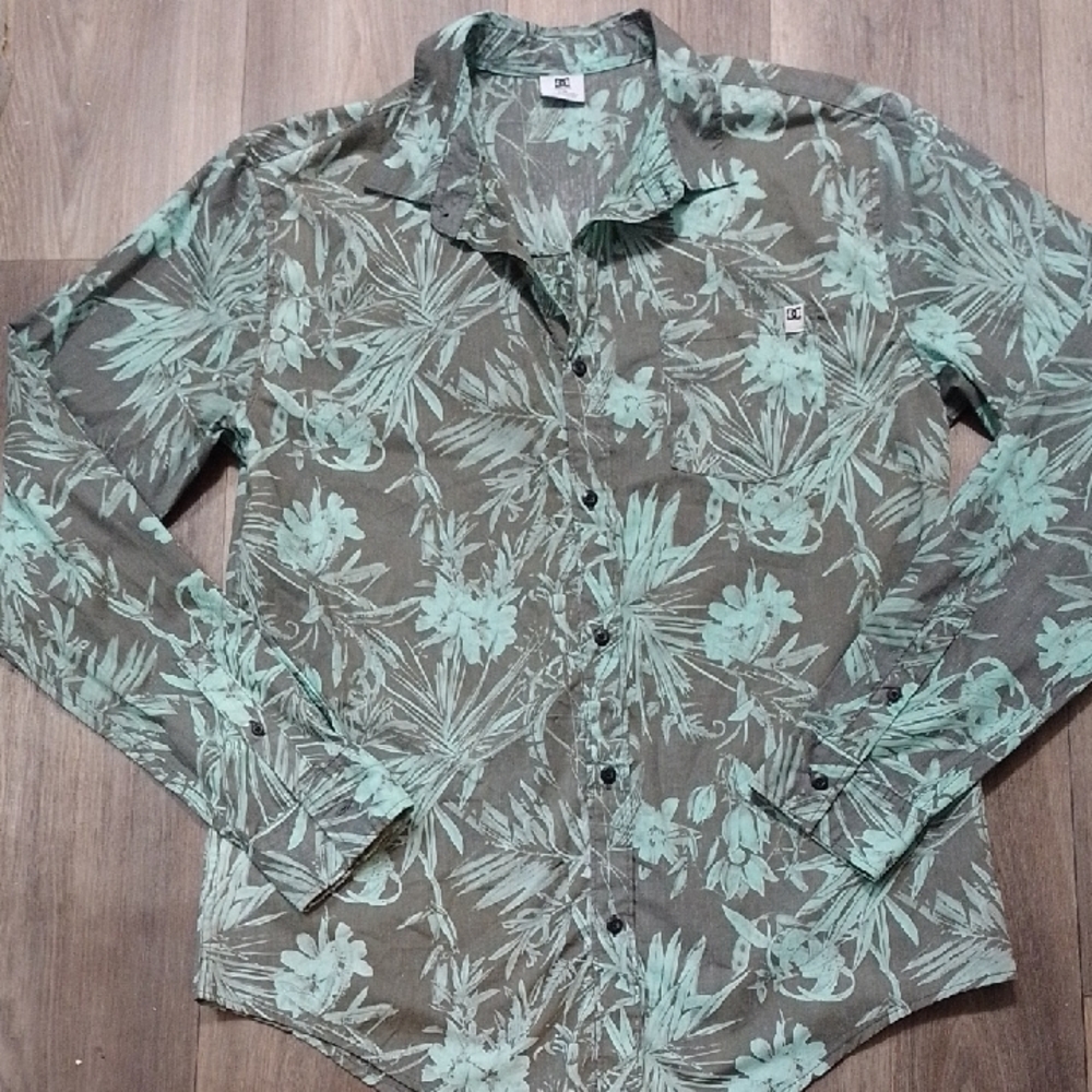 DC Green and Gray Floral Shirt